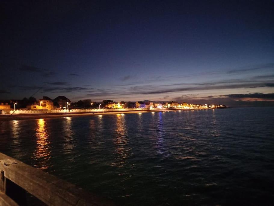Gite De La Baleine Luc-sur-Mer Εξωτερικό φωτογραφία